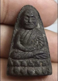 หลวงปู่ทวด วัดช้างให้ จ.ปัตตานี ปี2524 เนื้อว่านพิมพ์ใหญ่หลังอูม จัดส่งตามภาพ💯