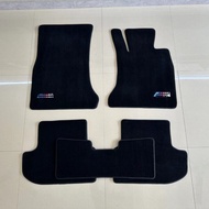 พรมกันลื่นสำหรับ BMW รุ่น 3 Series 320/325i/E46/E90/92/93/F30/G20 ดีไซน์สไตล์ฮ่องกง ผลิตจากอะลูมิเนี