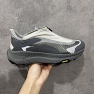 Hoka One One Tor Ultra Hi WP 灰色運動鞋