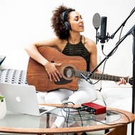 Focusrite Scarlett 2i2 Audio Interface Recording Sound Card USB Preamp