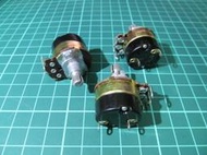 新品 B500K B504 VR 帶開關 可變電阻 電位器 可調電阻  (一拍3個) 沒附螺母
