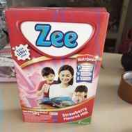 Zee Strawberry Flavored Milk Powder 340g