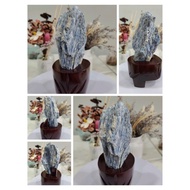 实木定制底座🇲🇾蓝晶石/原石/天然蓝晶水晶原石/Blue Kyanite/Natural Crystal Kyanite/Kyanite Raw Stone/460g