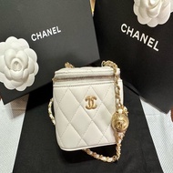 chanel 香奈兒 白色 金球 小盒子 vip款