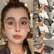 Fashion Cat Eye Photochromic Anti Blue Light Glasses Suitable for Women