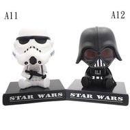 🎁星球大戰 搖頭 手機座(二款)黑武士 白兵 figure 汽車 手機支架(方便看行車地圖) 車箱 裝飾 家居 桌上 電話座 (手機冇處容身, 到處找, 之後就可好好安放, 跟心愛的公仔放在一起) S