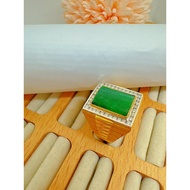 835 黄金方形翡翠玉衬钻石戒指 I 835 Gold Square Jadeite Diamond Ring