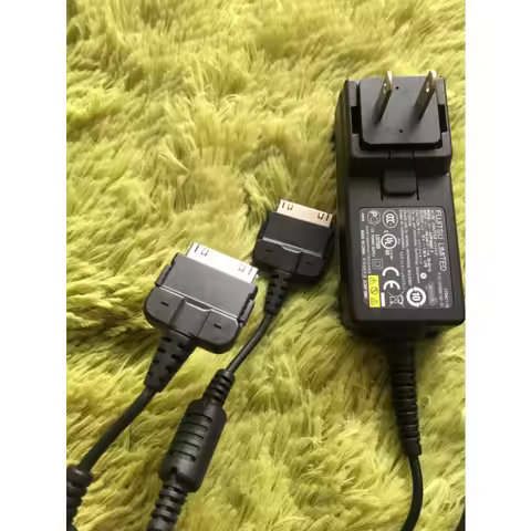 Wacom Cintiq 13 HD DTK-1300 DTK-1301 DTH-a1300 Power adapter AC DC Charger 19V1.58A