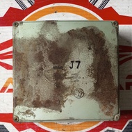 Nissan Cefiro A33 2.0 engine control unit ECU used (J7 A56-N99 ZM9)