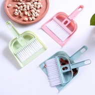Mini dustpan and dustpan set