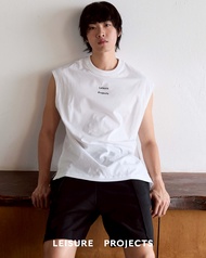 (LEISURE PROJECTS) LEISURE LOGO SLEEVELESS T-SHIRT เสื้อยืดเเขนกุดทรง oversize ผ้า premium cotton พิ
