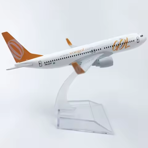Airplane B737 1/400 Scale Metal Alloy Aircraft GOL Airlines 16cm Souvenirs Plane With Landing Gear C