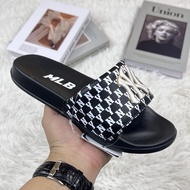 MLB Flip Flop Sandals ดอกไม้เก่าพิมพ์เต็มกันลื่นป้องกันการสึกหรอรองเท้าแตะผู้ชายและผู้หญิงสีดำรุ่นเด