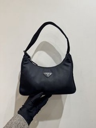 Prada 黑色尼龍腋下包 prada hobo 2000 prada黑色腋下包