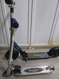 Razor 滑板車兩架