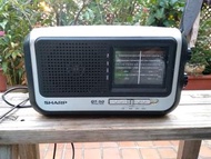 SHARP 聲寶 QT-50W 四波段收音機 (FM/MW/SW1/SW2 四波段收音) Sharp Portable Radio 中古收音機