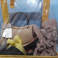 Closed Delivery Box+Delivery Box+Souvenir