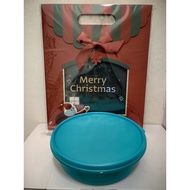 gift exchange Christmas present