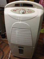 Gala  抽濕機二手八九成新10L/day 已清洗內外一切正常西貢區取