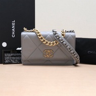 CHANEL 19BAG吸扣WOC19灰色羊皮29開金扣肩背包