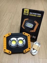 高亮度LED投射燈（有行動電源輸出功能）-High-brightness LED projection lamp (with mobile power output function)