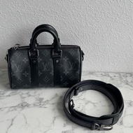 LV MM45947黑花紋keepall xs 絕版買不到了🥹