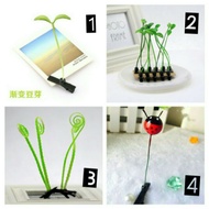 Sprouting tiny grass / flower (Sprout / Grass / Flower / Antenna Hair Clip)