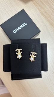 Chanel 24c星星耳環