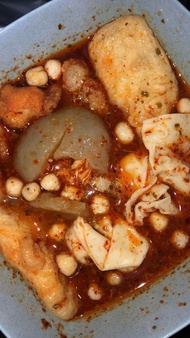 Pangsit ayam chili oil viral+Baso aci ayam suwir chili oil