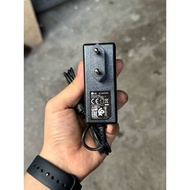 LG monitor Adapter 19v 1.3a
