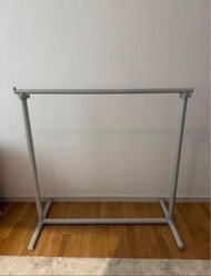IKEA 可伸縮晾衣架