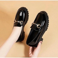 Women's loafers, luxurious soft leather cross-zip shoes