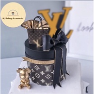 Ready Stock: Cute Chanel LV Bag Cake Topper Cake Decoration // 现货: 可爱潮牌香奈儿路易威登小包生日装饰插件