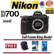 Nikon D700 body FX (Full Frame King).