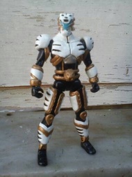 mainan shf action figure custom satria Torga ice mode bima-x # Garuda Indonesia toys pajangan naga o