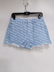 AlexanderWang  淺藍色老花牛仔短褲 💰1980港幣，碼 26 27 28