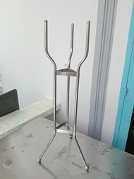 Khung chân inox để xô đá để vừa xô đk từ 18 đến 22cm...inox 201