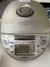 TIGER 虎牌 日本製十人份微電腦炊飯電子鍋 電鍋 JKH-A