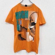 古著 Y.F.K. 服裝短袖印花 T 卹，骷髏頭和橙色印花，復古設計，圓領。