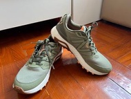 NEW BALANCE 女裝軍綠色 410 波鞋