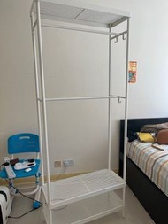 白色衣帽架鞋架