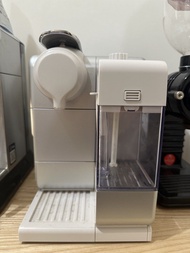 DeLonghi Nespresso Lattissima Touch Silver  座檯式粉囊咖啡機