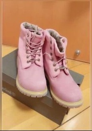 Timberland 粉紅短靴