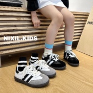 COD shoes รองเท้าฝึกคุณธรรมสีดำและสีขาวสำหรับเด็ก 2023 ฤดูใบไม้ร่วงรองเท้าผ้าใบเด็กผู้ชายใหม่เวอร์ชั่นเกาหลีรองเท้าลำลองเด็กผู้หญิงที่เรียบง่ายและหลากหลาย