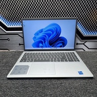 Dell Inspiron 15吋 文書商務筆電/i5-1235U 12th Gen/16GB  DDR4 Ram/512GB SSD/Iris Xe Graphics /windows 11 /運行