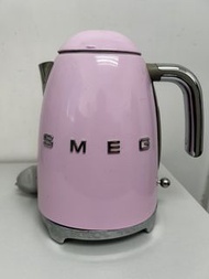 SMEG 粉紅色電熱水壺