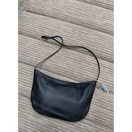 Me Meat EW Izzy Full Leather Plain Weave Dumpling Bag Messenger Bag Shoulder Bag Black Full Leather 
