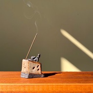 屋頂上的愜意時光 / 線香立 / 陶