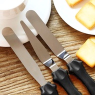 Set of 3 convenient cake decorating knives