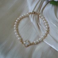 Lucky Clover” 4-leaf charm pearl bracelet - Pearly Dolly stylish four-pointed mother-of-pearl bracel